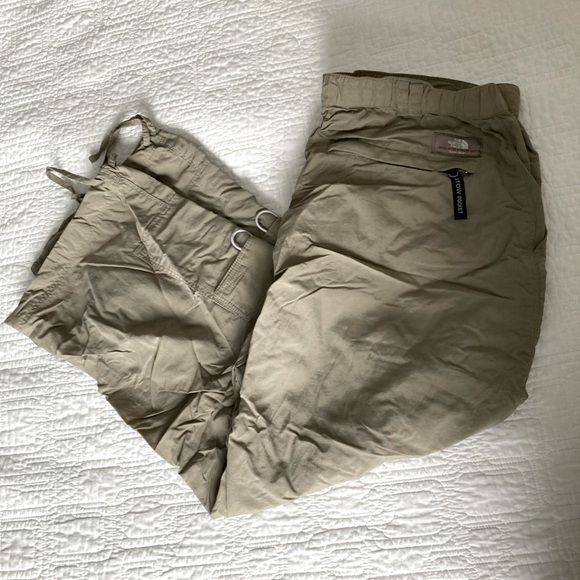 Women’s THE NORTH FACE Medium Nylon Capris - Picture 1 of 10